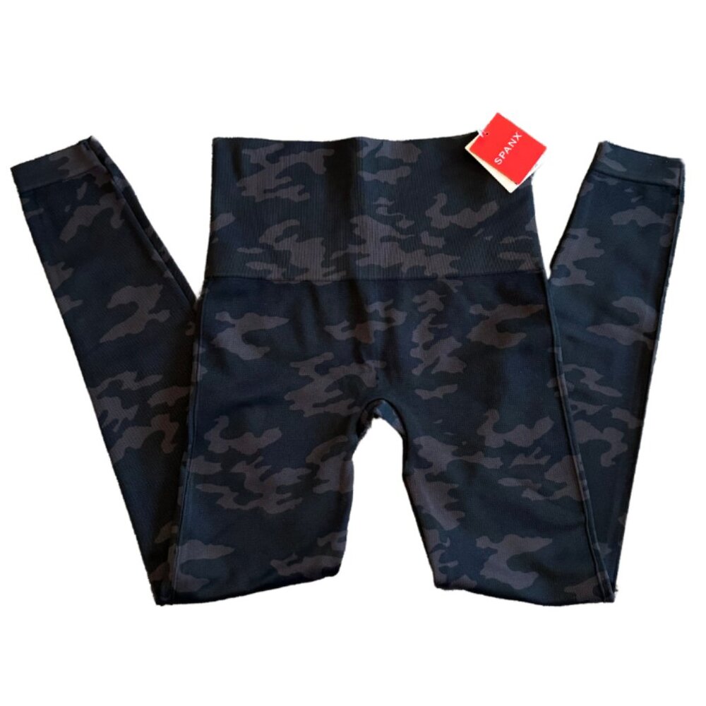 SPANX Look At Me Now Leggings Black Camo Size M New
